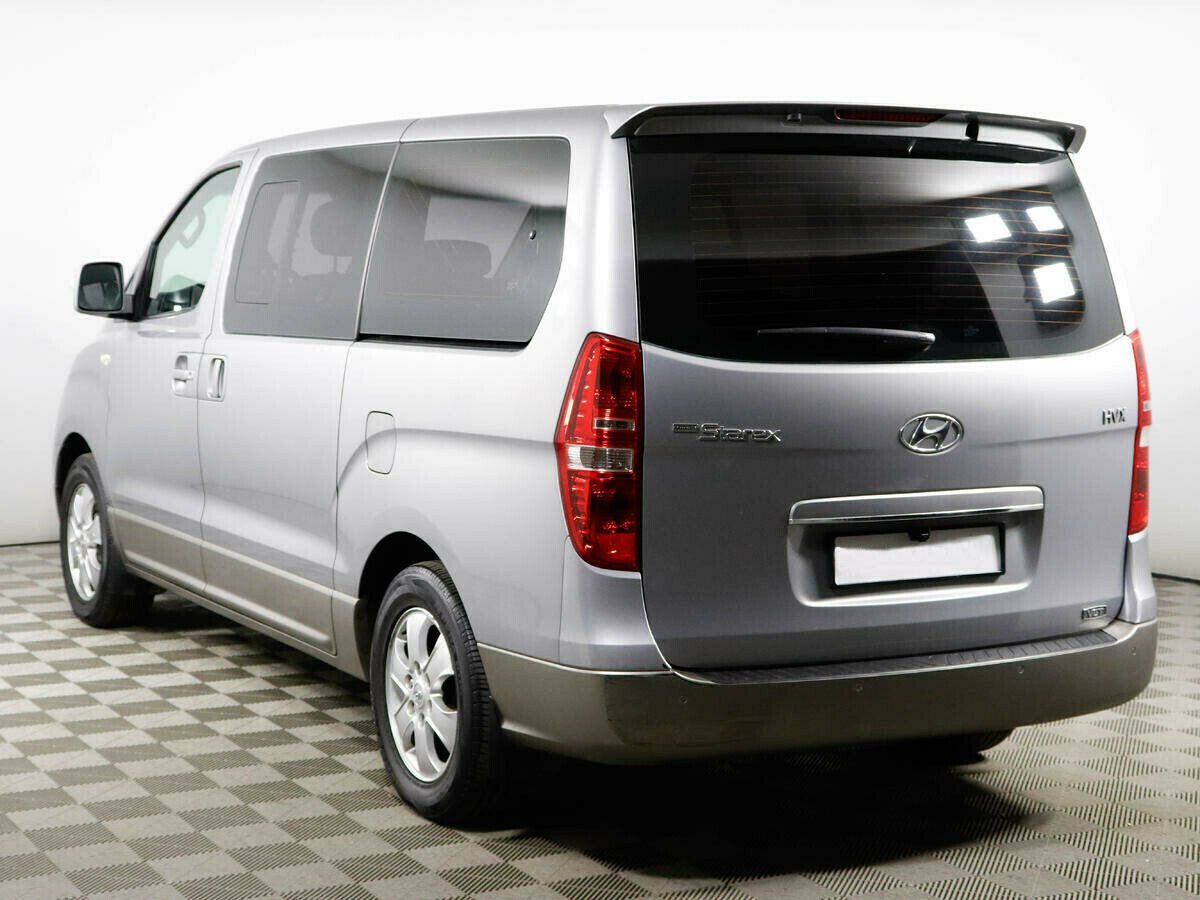 Hyundai Grand Starex, 2.5 л, АТ, 2011 фото 5