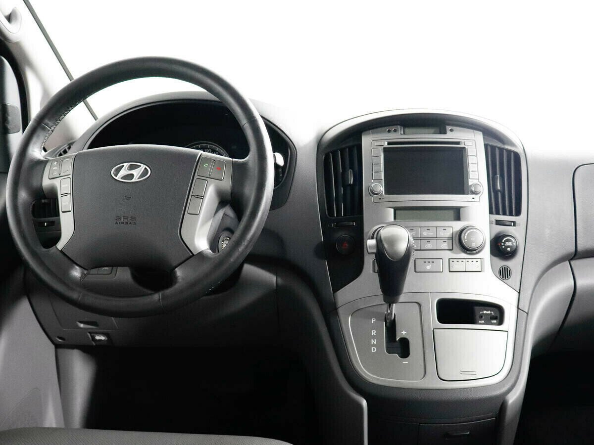 Hyundai Grand Starex, 2.5 л, АТ, 2011 фото 8