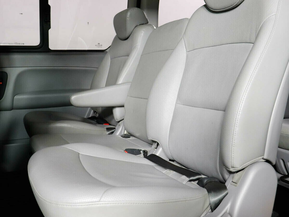 Hyundai Grand Starex, 2.5 л, АТ, 2011 фото 10