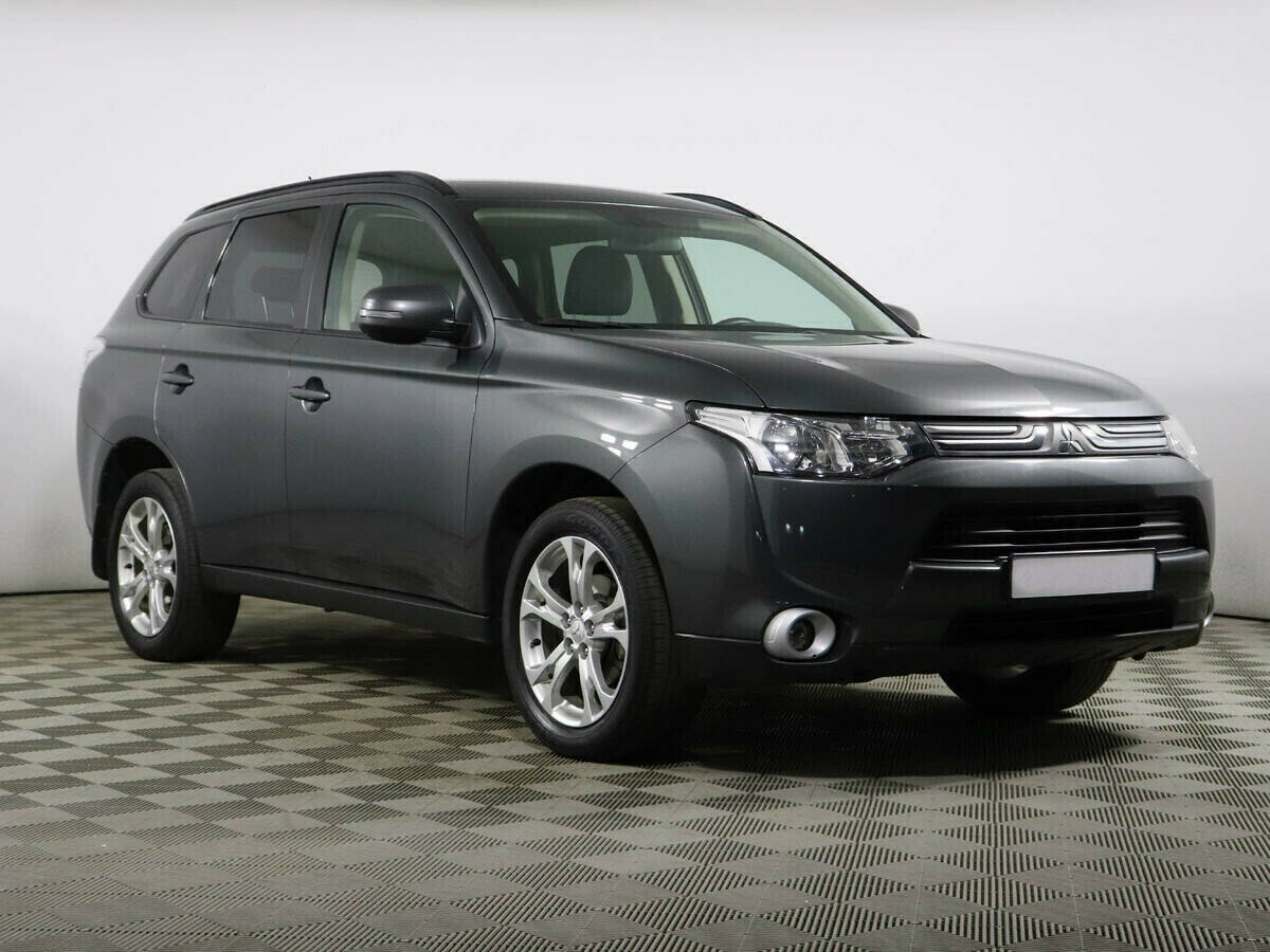 Mitsubishi Outlander, 2.0 л, Вариатор, 2014 фото 4