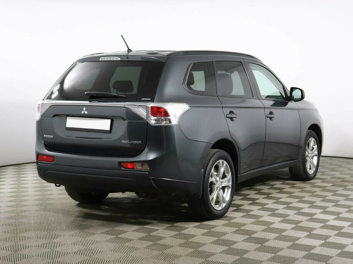 Mitsubishi Outlander, 2.0 л, Вариатор, 2014 фото 6