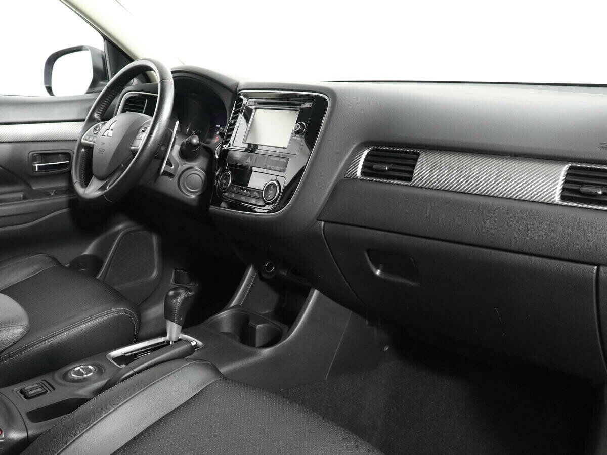Mitsubishi Outlander, 2.0 л, Вариатор, 2014 фото 2