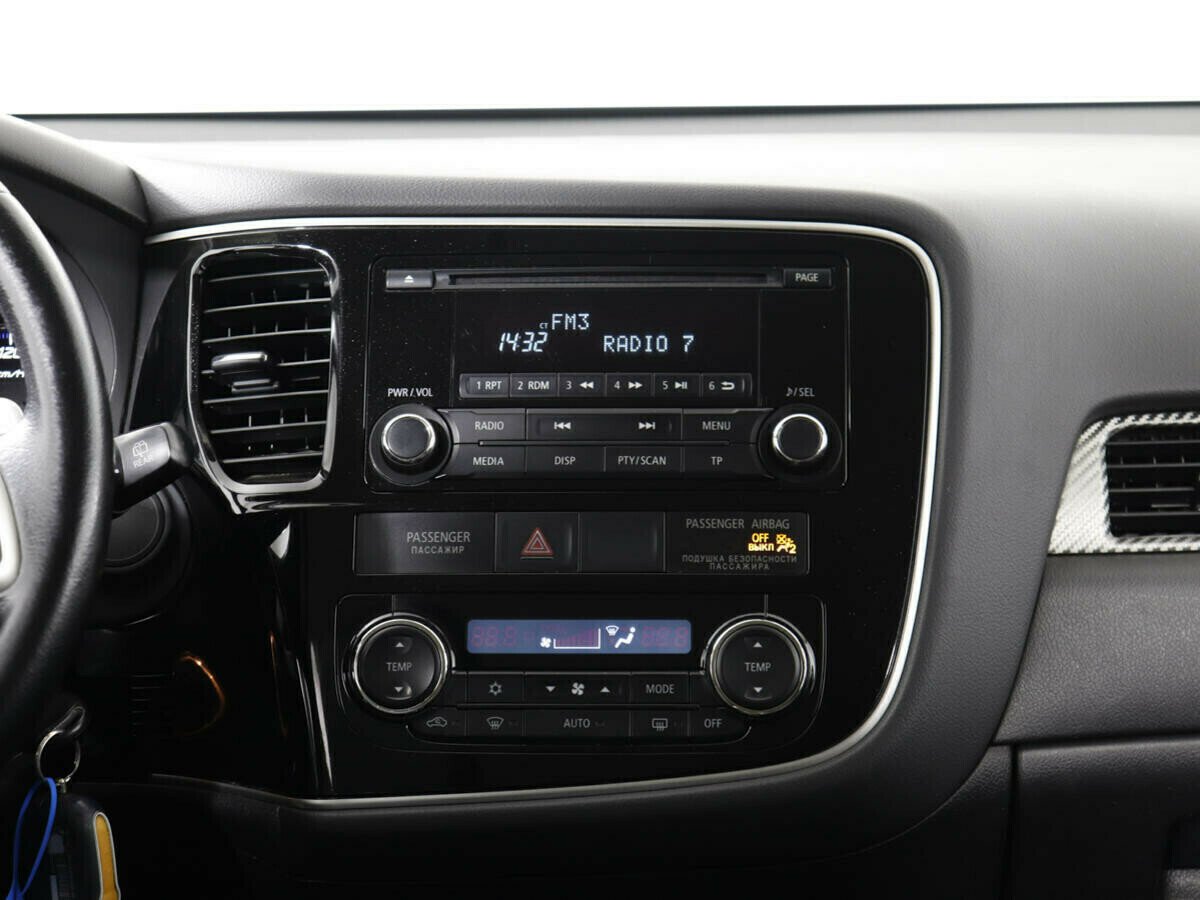 Mitsubishi Outlander, 2.4 л, Вариатор, 2014 фото 2