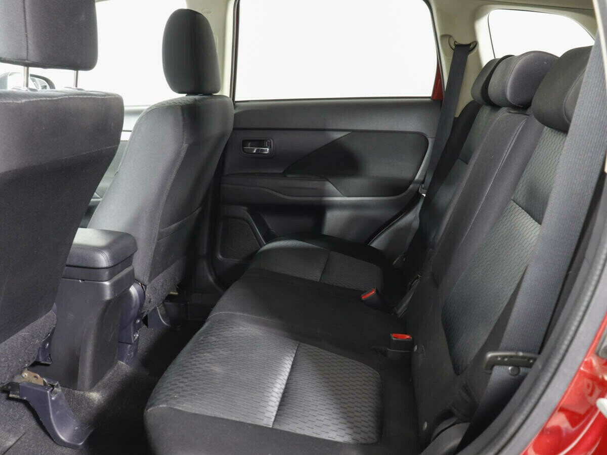 Mitsubishi Outlander, 2.4 л, Вариатор, 2014 фото 1