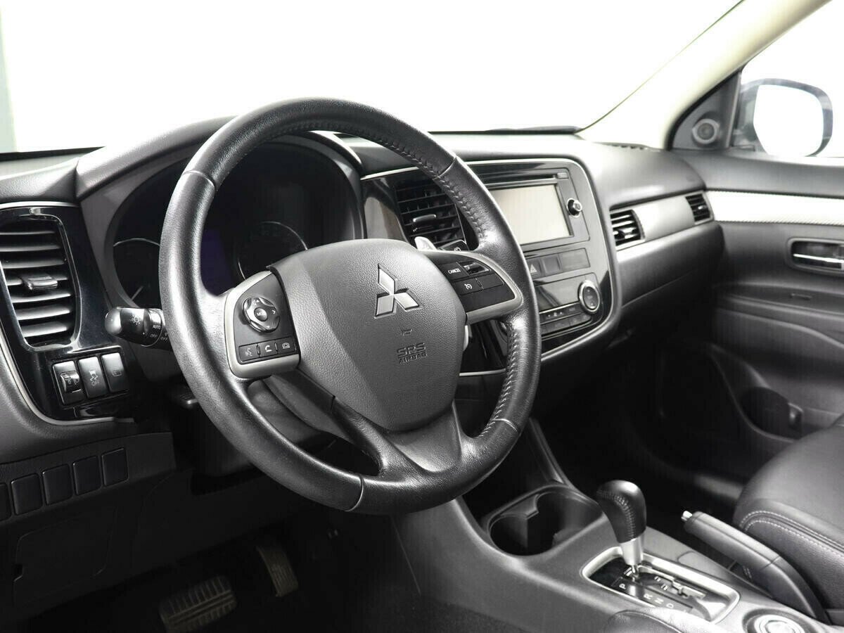 Mitsubishi Outlander, 2.4 л, Вариатор, 2014 фото 9