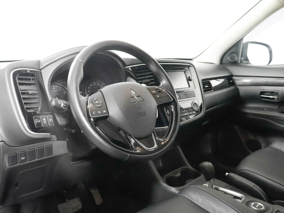 Mitsubishi Outlander, 2.4 л, Вариатор, 2016 фото 7