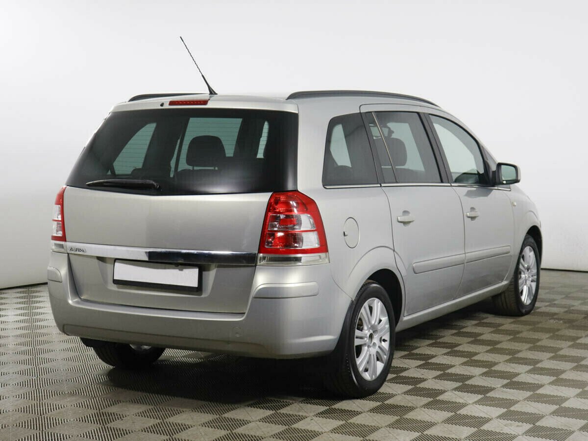 Opel Zafira, 1.8 л, Робот, 2011 фото 6