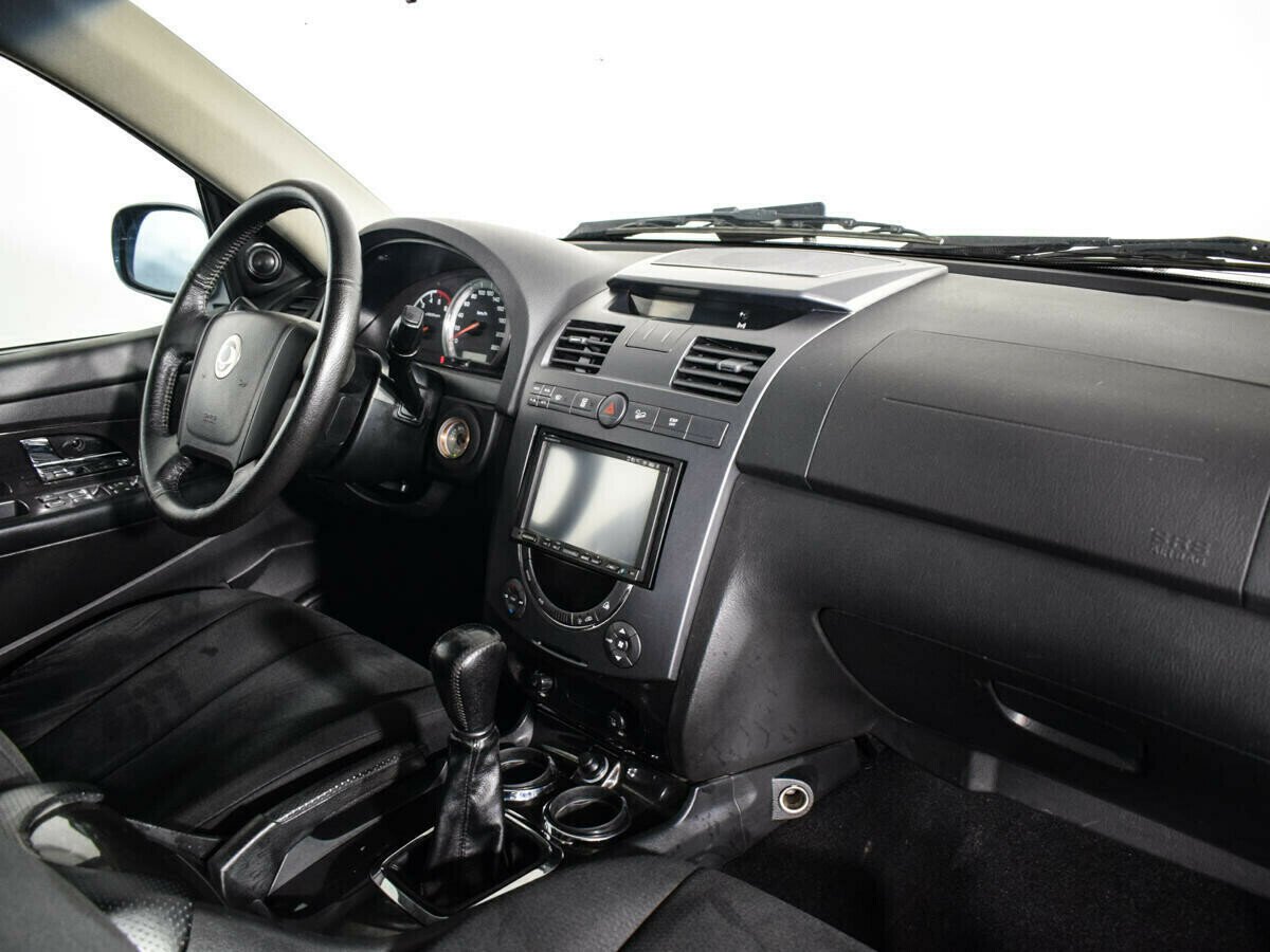 SsangYong Rexton, 2.7 л, МТ, 2012 фото 2