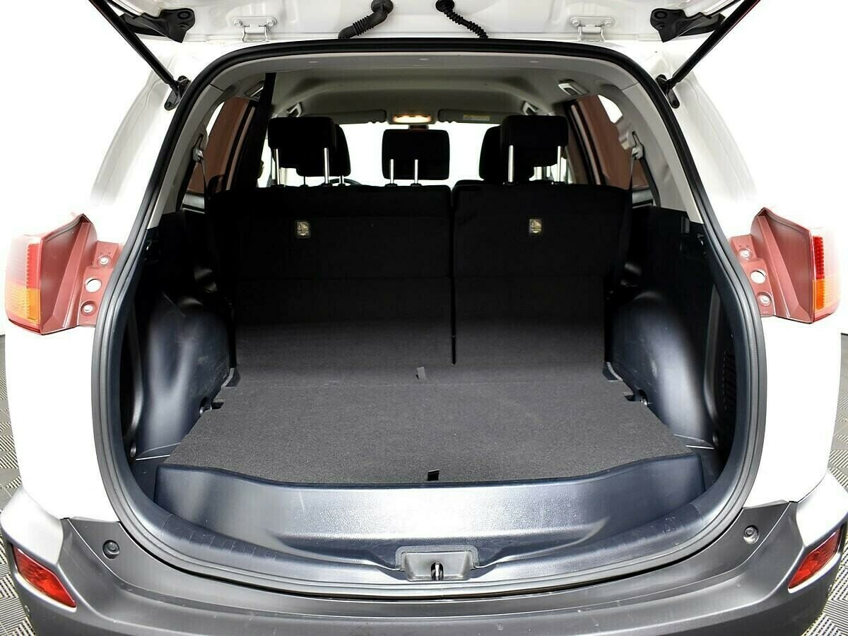 Toyota RAV4, 2.2 л, АТ, 2013 фото 2