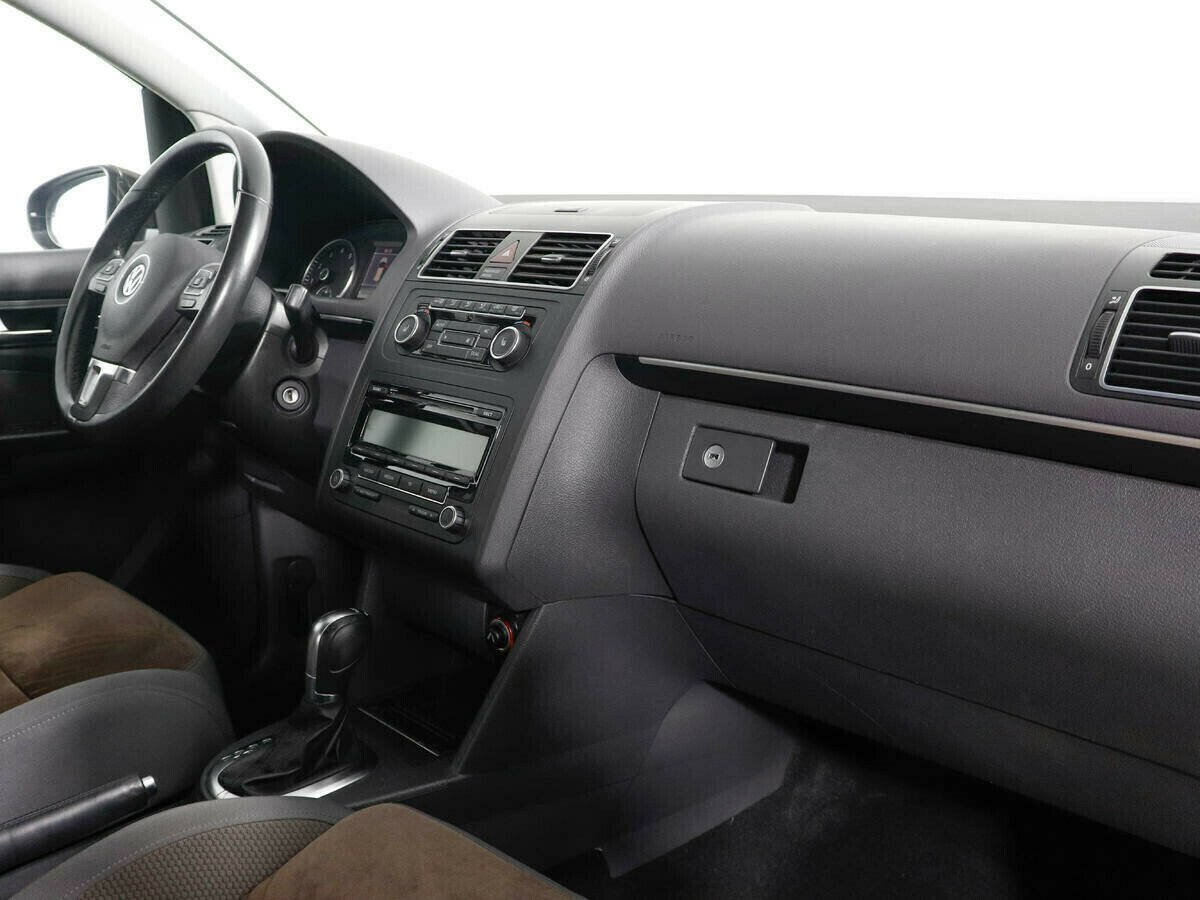 Volkswagen Touran, 1.0 л, МТ, 2011 фото 8