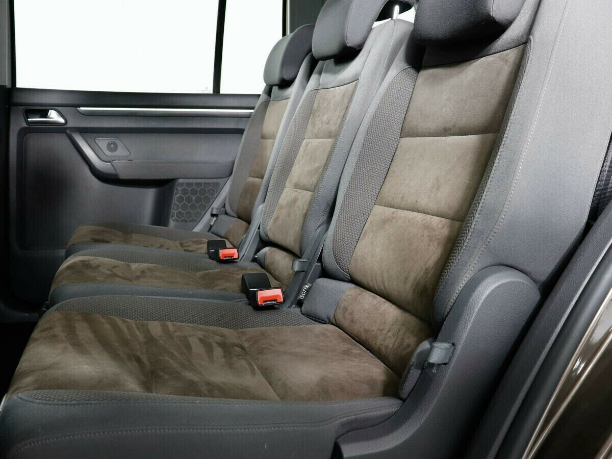 Volkswagen Touran, 1.0 л, МТ, 2011 фото 1