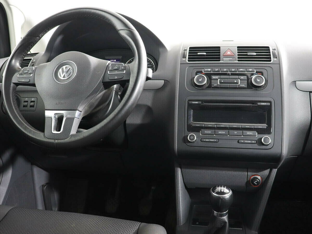 Volkswagen Touran, 1.0 л, МТ, 2011 фото 8