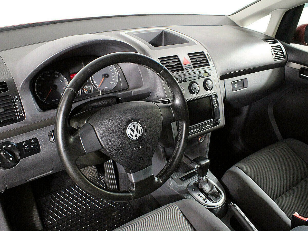 Volkswagen Touran, 1.4 л, Робот, 2007 фото 9