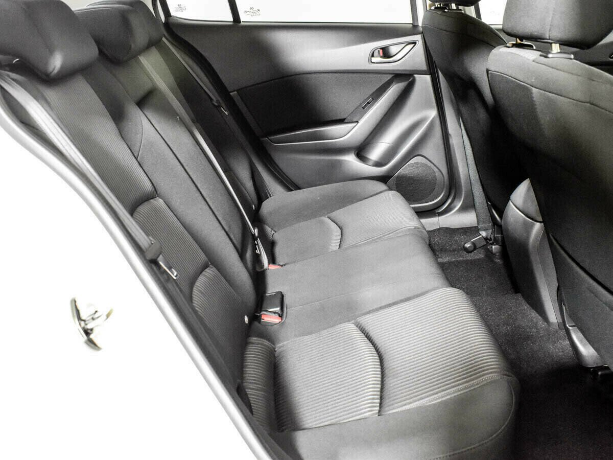 Mazda 3, 1.6 л, АТ, 2016 фото 2