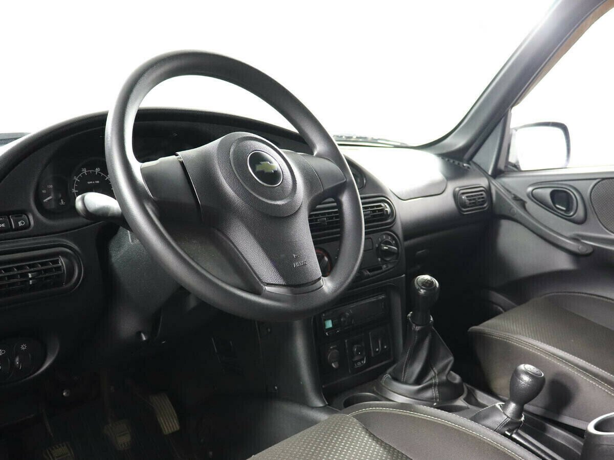 Chevrolet Niva, 1.7 л, МТ, 2015 фото 2