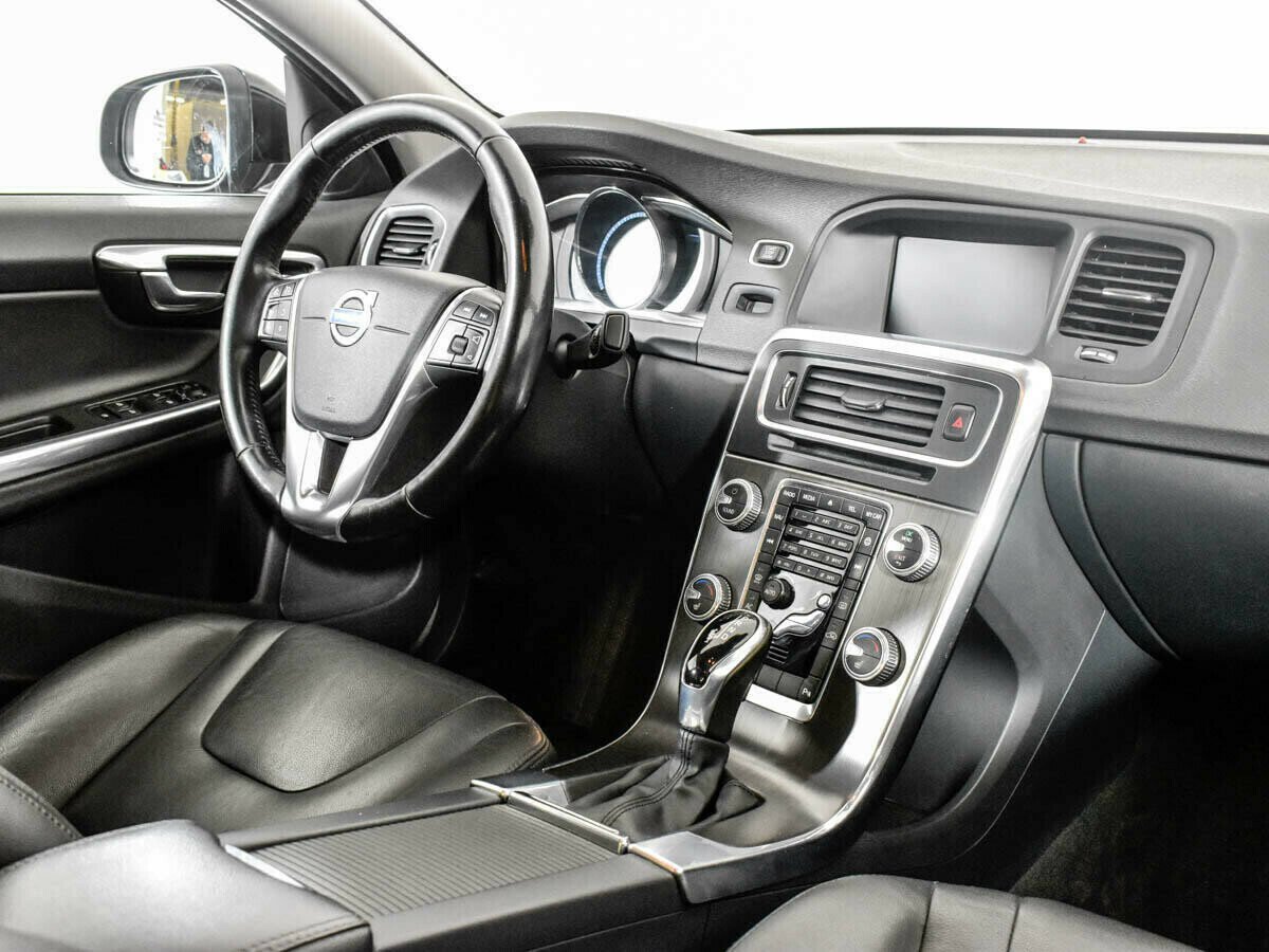 Volvo S60, 2.0 л, АТ, 2015 фото 2