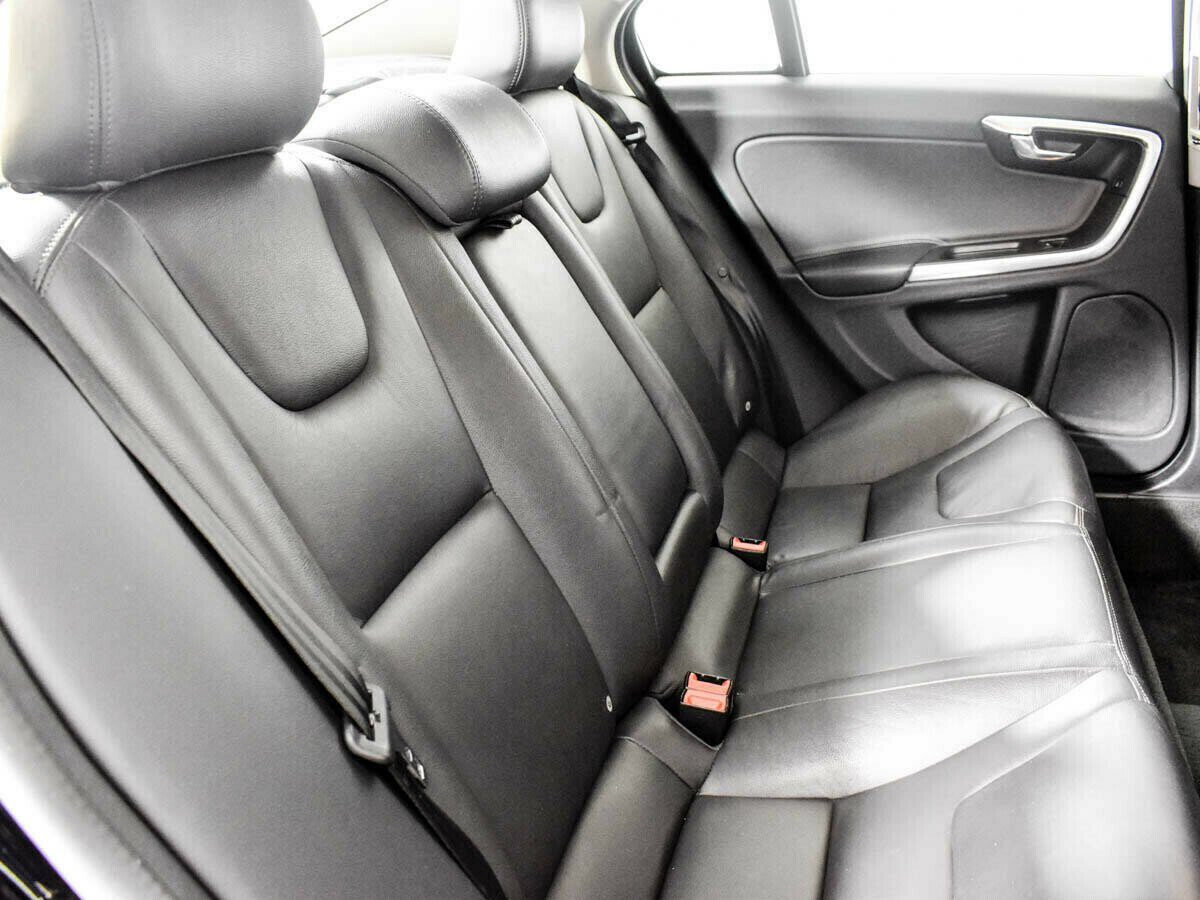 Volvo S60, 2.0 л, АТ, 2015 фото 1