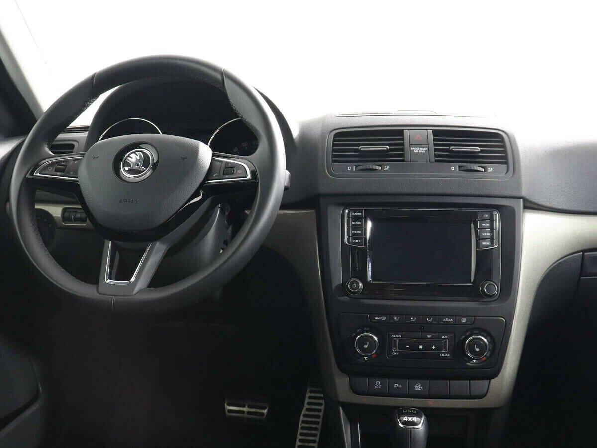 Skoda Yeti, 1.8 л, Робот, 2014 фото 8