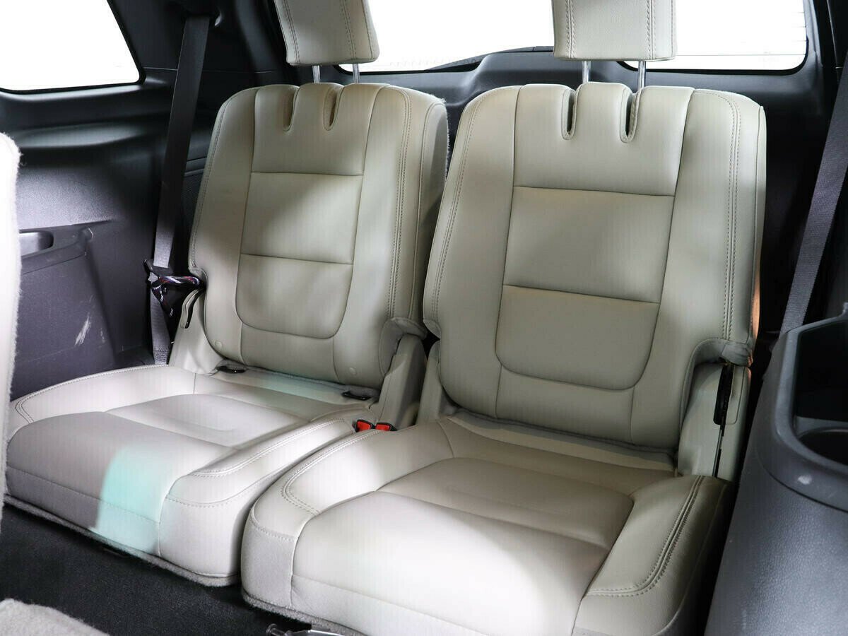 Ford Explorer, 3.5 л, АТ, 2011 фото 11