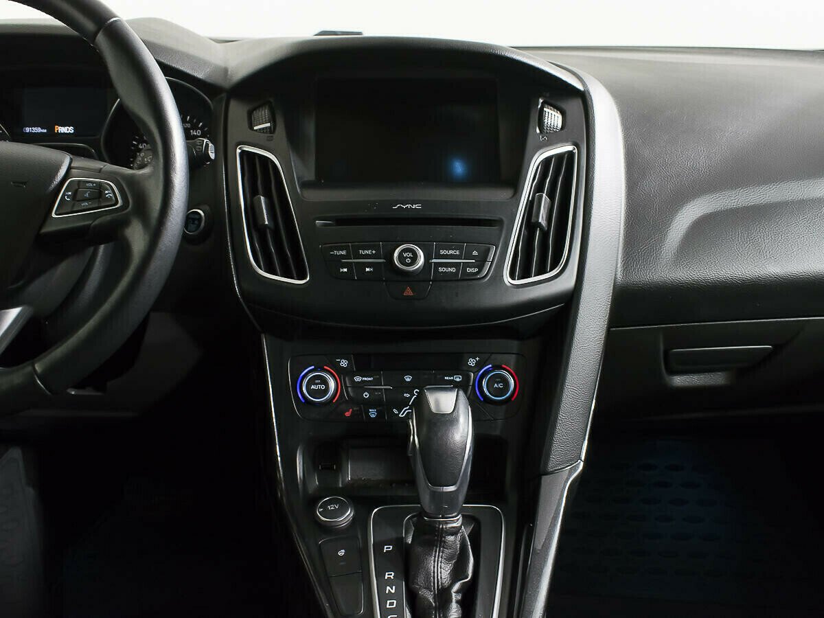 Ford Focus, 1.6 л, Робот, 2015 фото 9