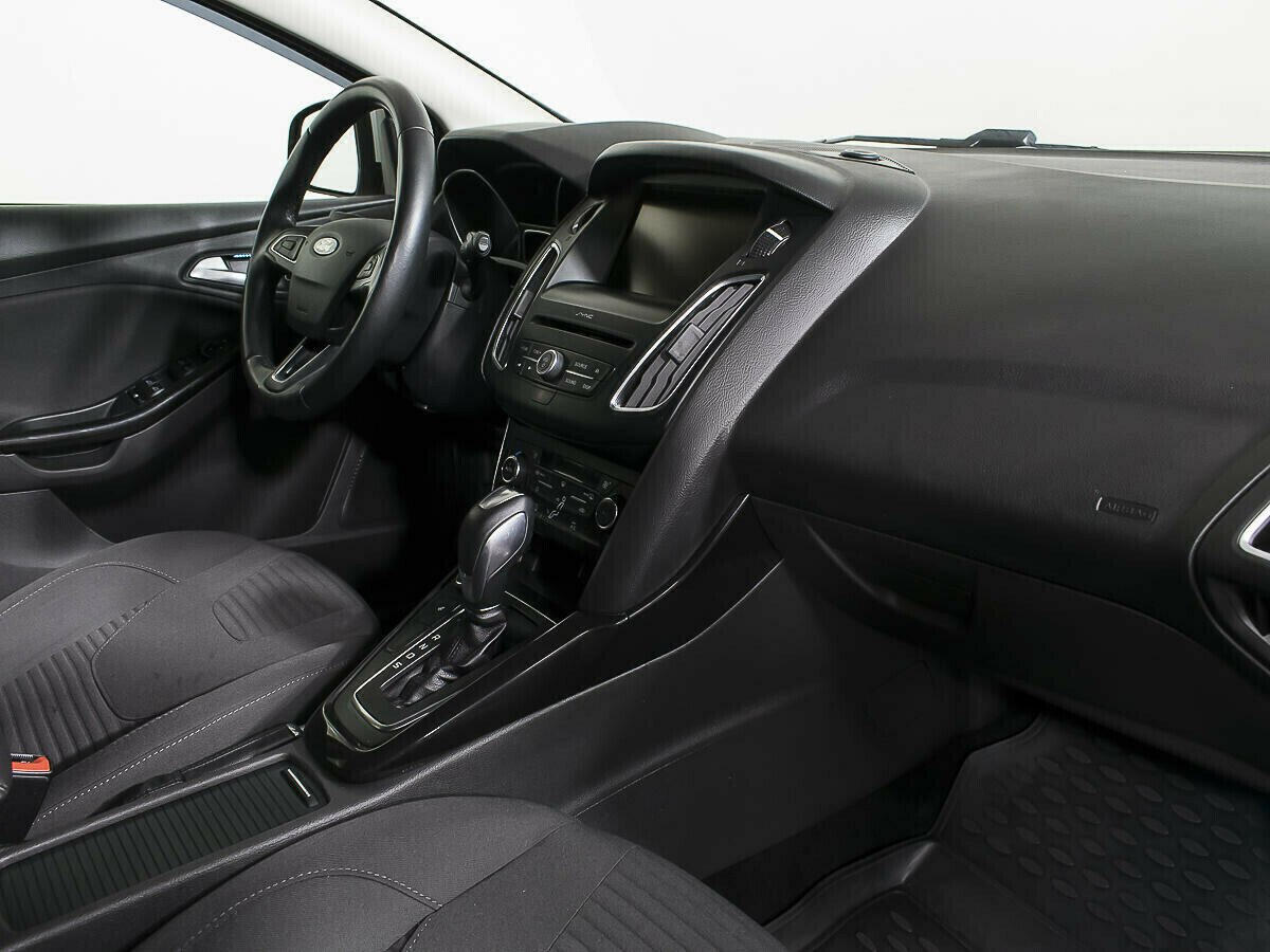 Ford Focus, 1.6 л, Робот, 2015 фото 10