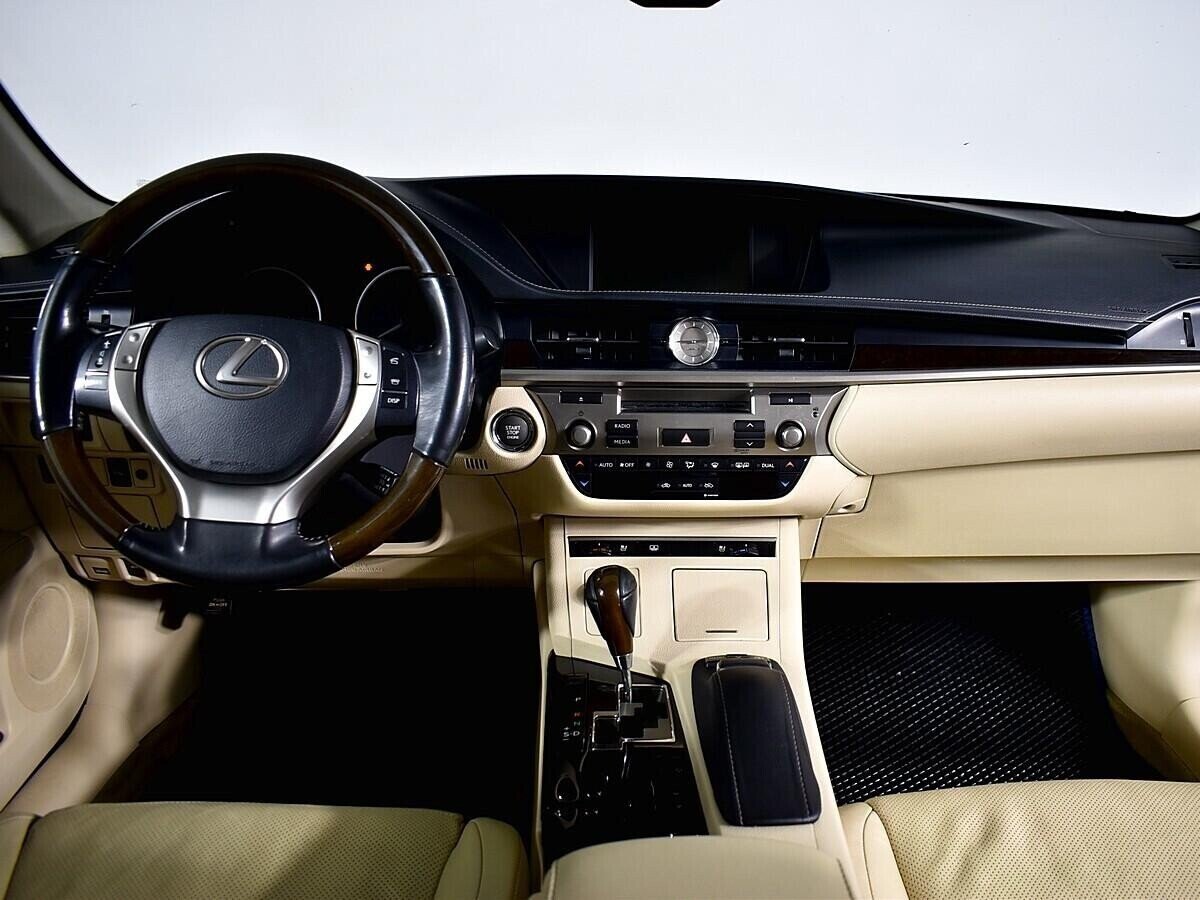 Lexus ES 2.5 АКПП, 2014, 111 000 км фото 4