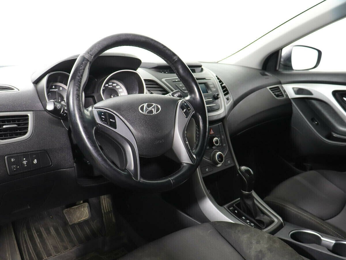 Hyundai Elantra, 2.0 л, АТ, 2015 фото 7