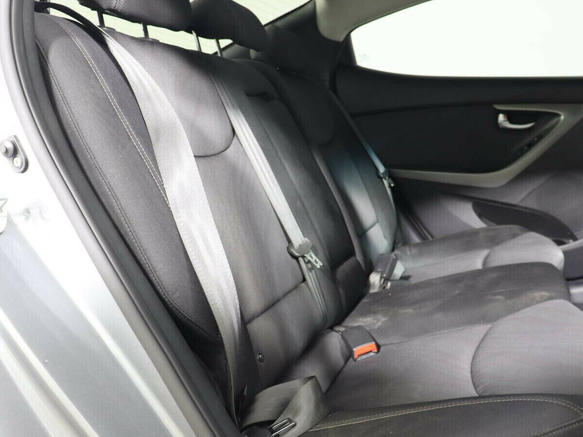 Hyundai Elantra, 2.0 л, АТ, 2015 фото 8