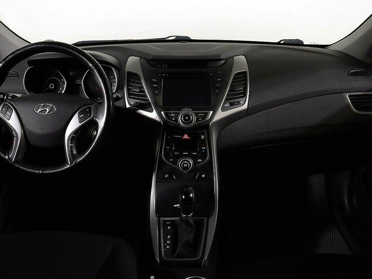 Hyundai Elantra, 2.0 л, АТ, 2015 фото 8