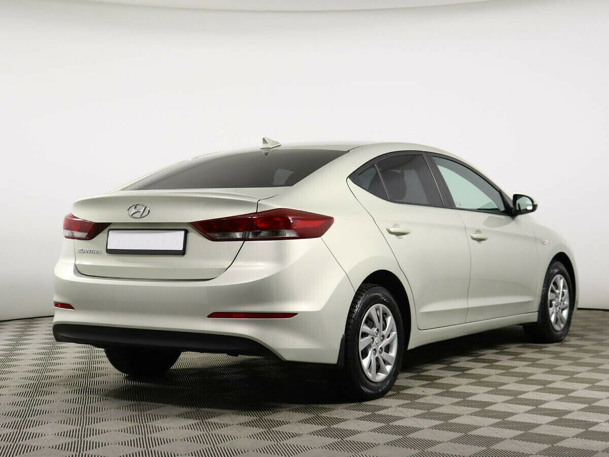Hyundai Elantra, 2.0 л, АТ, 2016 фото 5
