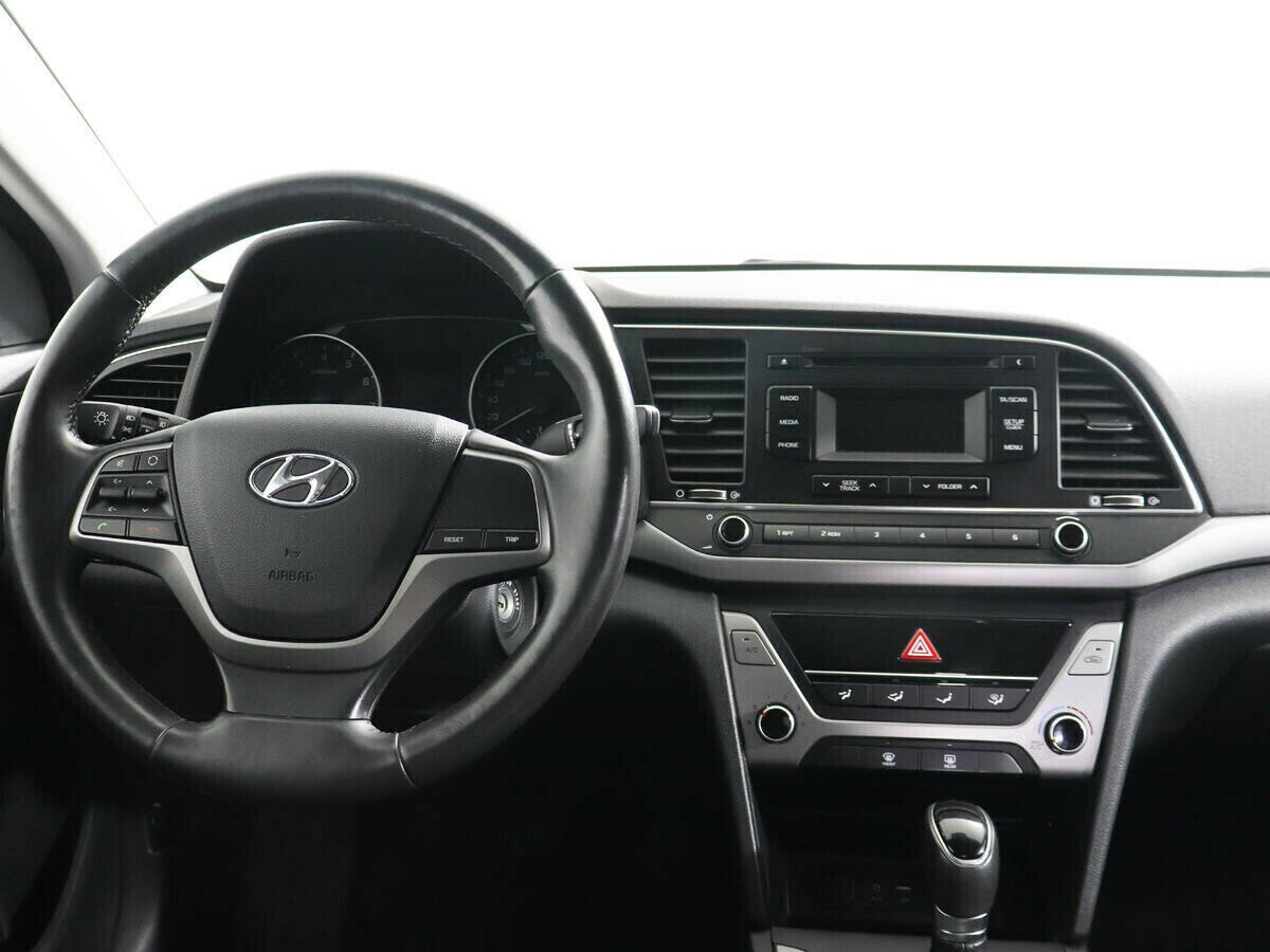 Hyundai Elantra, 2.0 л, АТ, 2016 фото 8