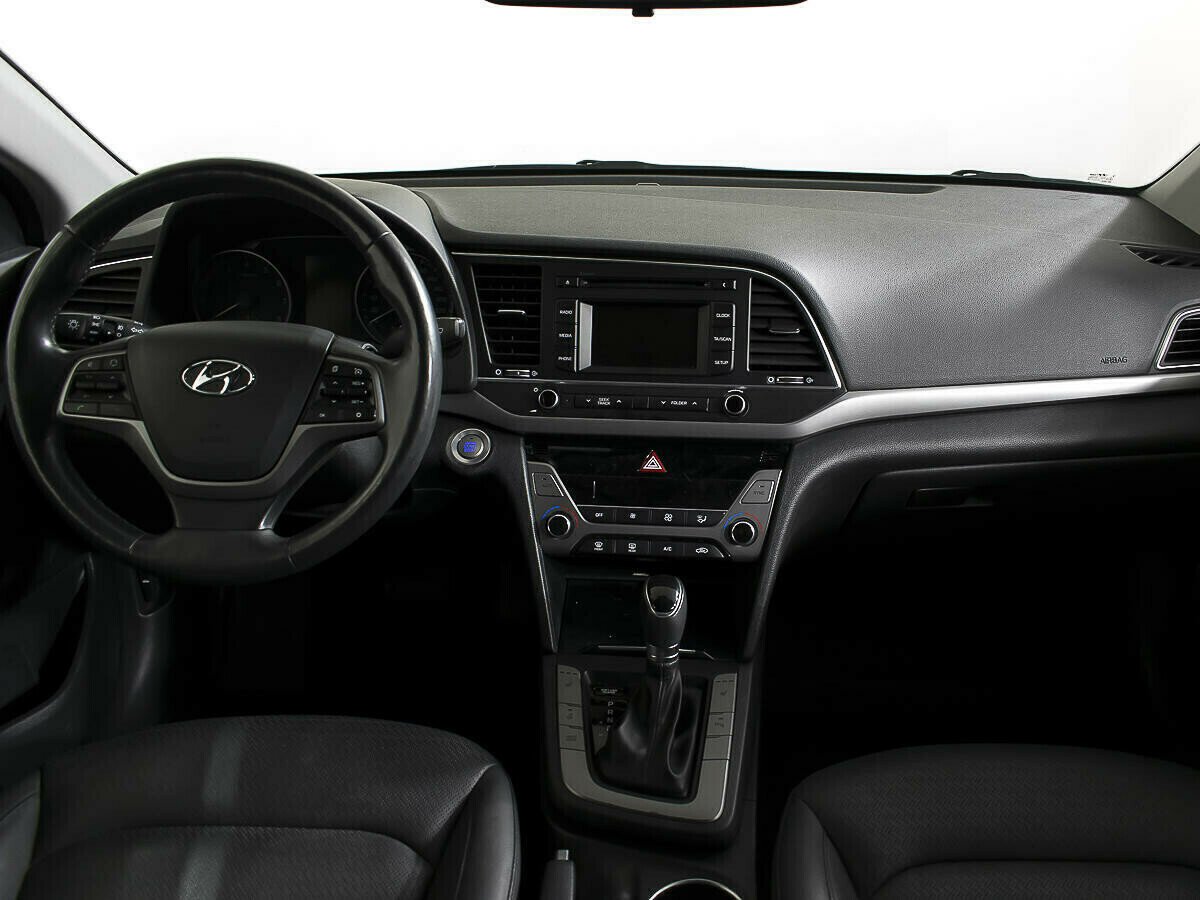 Hyundai Elantra, 2.0 л, АТ, 2017 фото 11