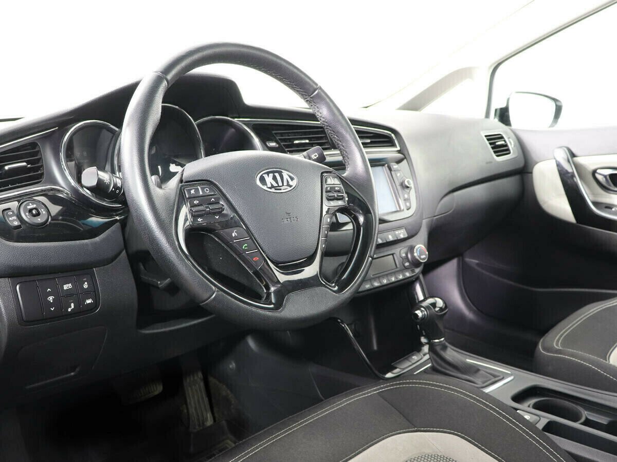 Kia Ceed, 1.6 л, Робот, 2015 фото 7