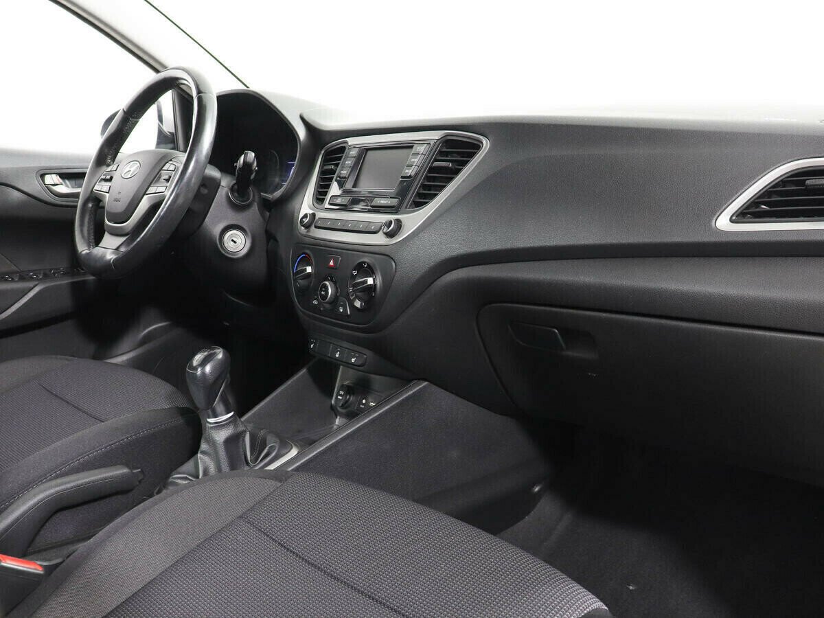 Hyundai Solaris, 1.6 л, МТ, 2018 фото 8