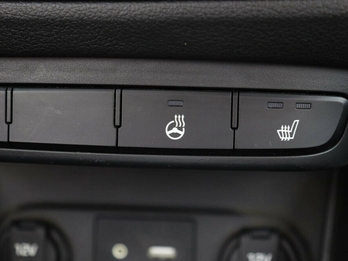 Hyundai Solaris, 1.6 л, МТ, 2018 фото 2