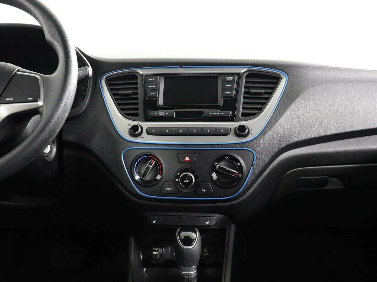 Hyundai Solaris, 1.6 л, АТ, 2019 фото 2