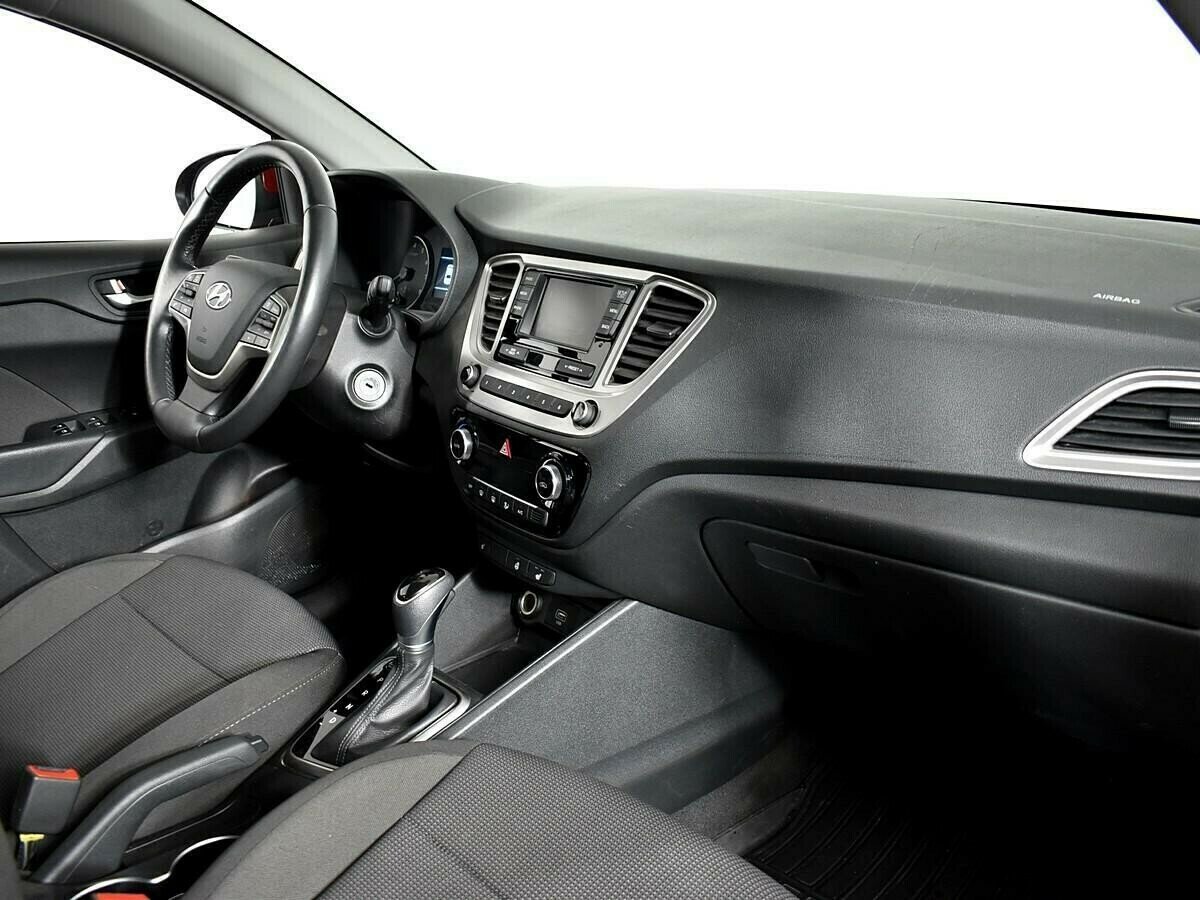 Hyundai Solaris, 1.6 л, АТ, 2019 фото 2