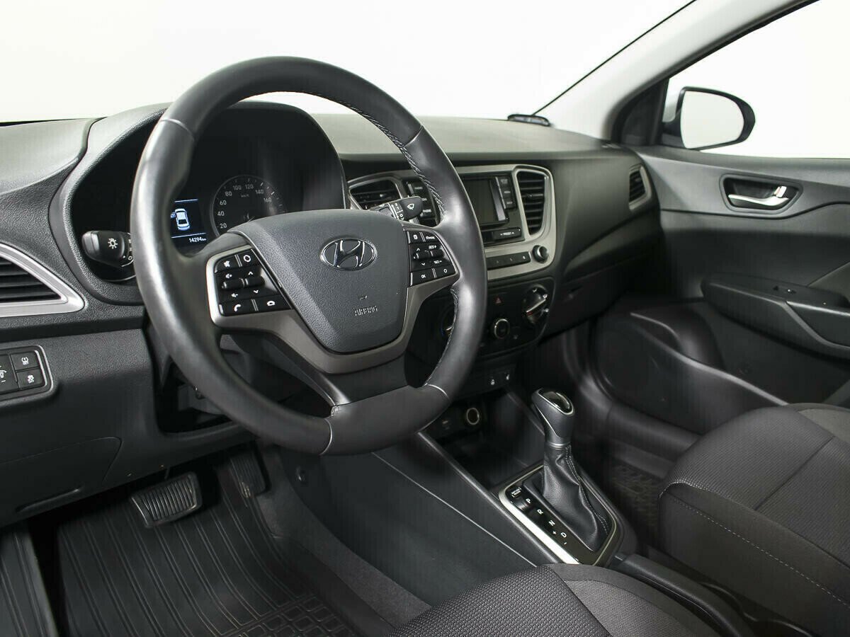 Hyundai Solaris, 1.6 л, АТ, 2020 фото 2
