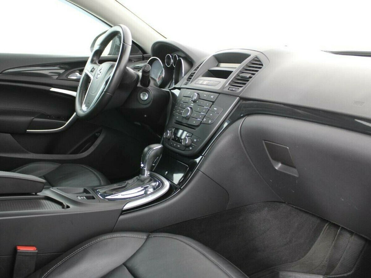 Opel Insignia, 2.0 л, АТ, 2010 фото 1