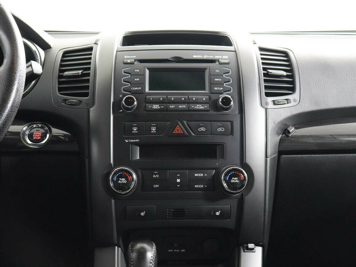 Kia Sorento, 2.2 л, АТ, 2011 фото 2