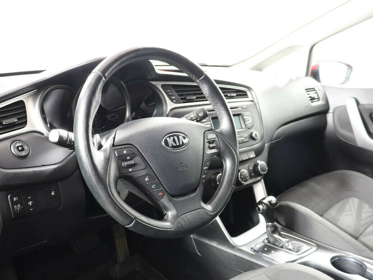 Kia Ceed, 1.6 л, Робот, 2015 фото 7