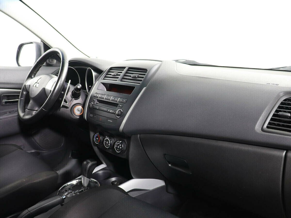 Mitsubishi ASX, 1.8 л, Вариатор, 2010 фото 2