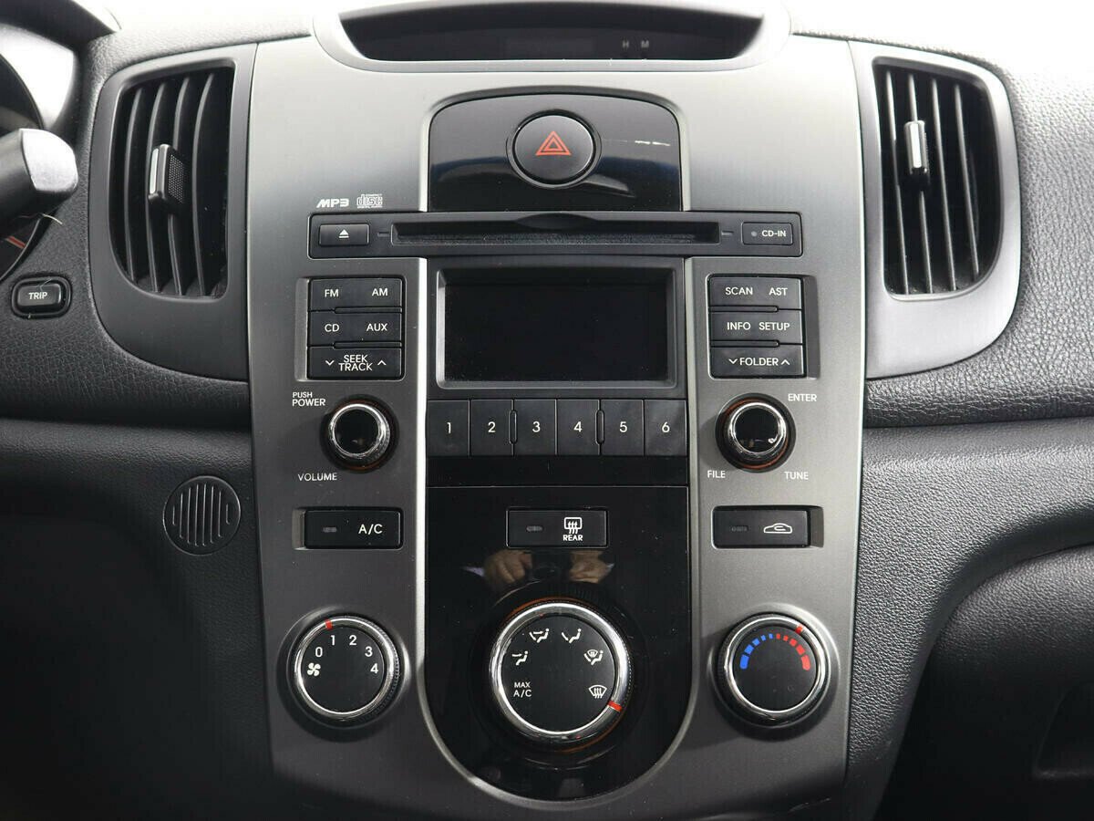 Kia Cerato, 1.6 л, МТ, 2011 фото 1