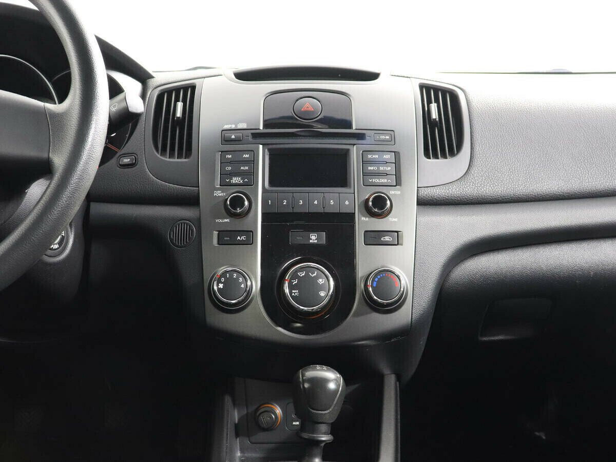 Kia Cerato, 1.6 л, МТ, 2010 фото 1