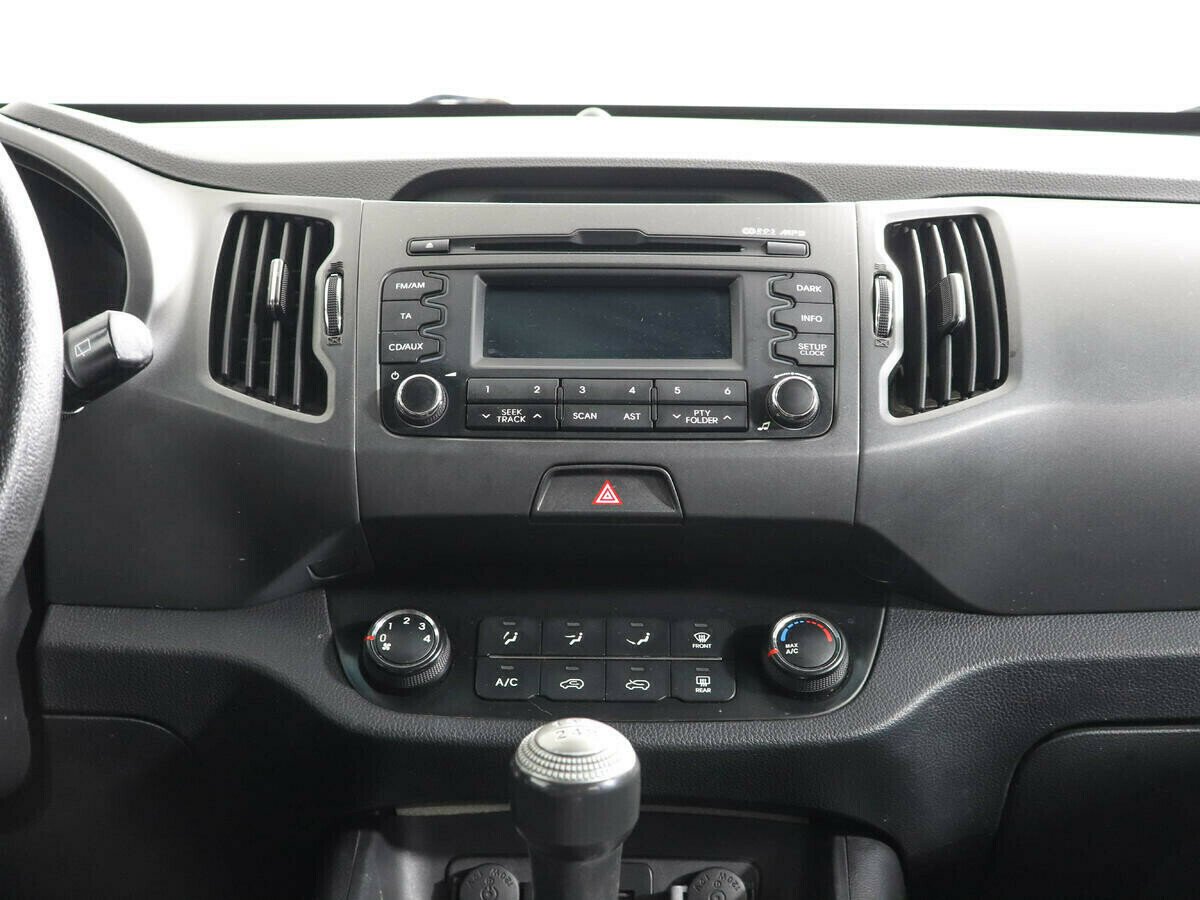 Kia Sportage, 2.0 л, МТ, 2010 фото 2
