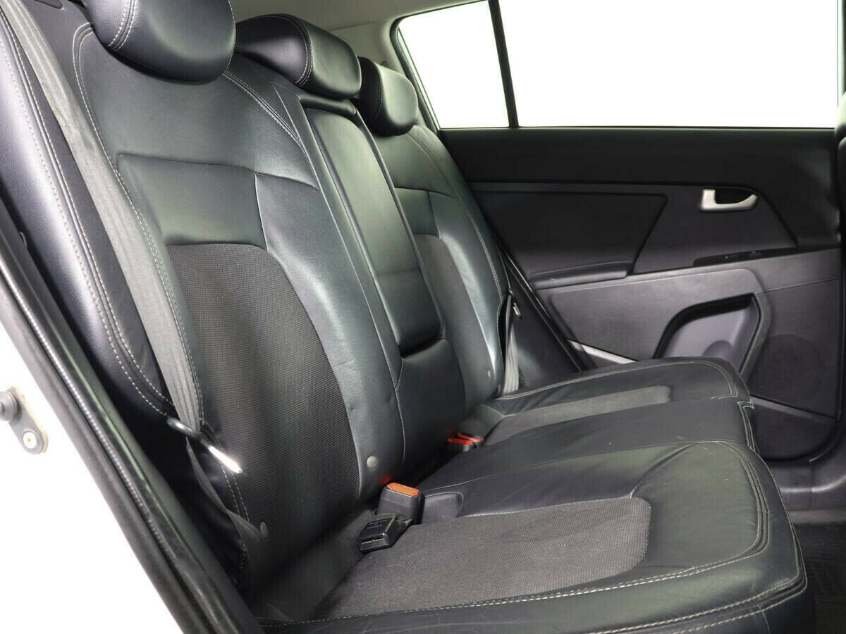 Kia Sportage, 2.0 л, АТ, 2010 фото 2