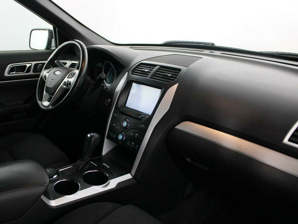 Ford Explorer, 3.5 л, АТ, 2012 фото 1