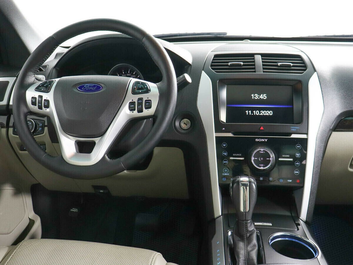 Ford Explorer, 3.5 л, АТ, 2014 фото 9