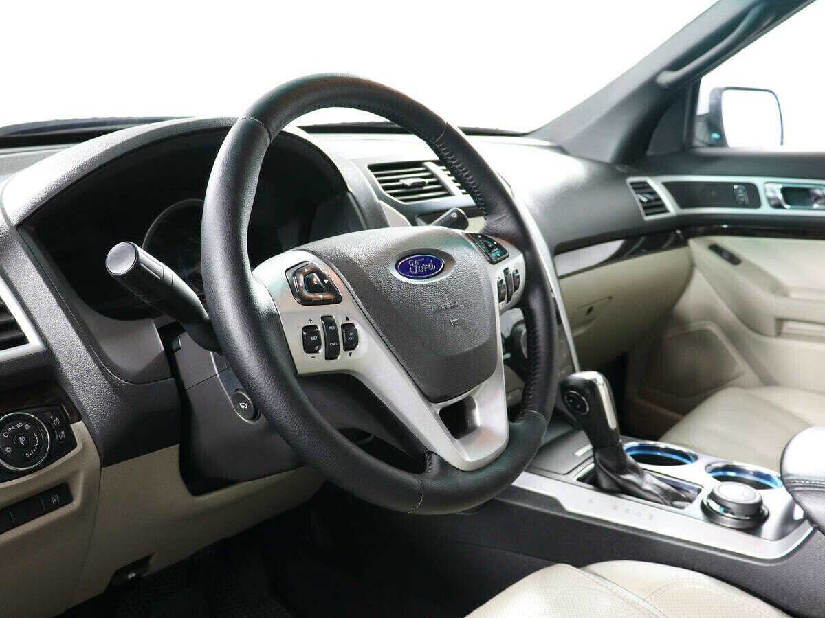 Ford Explorer, 3.5 л, АТ, 2014 фото 10