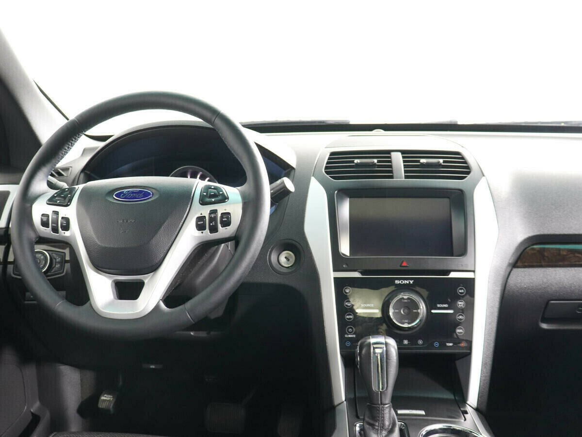 Ford Explorer, 3.5 л, АТ, 2015 фото 9